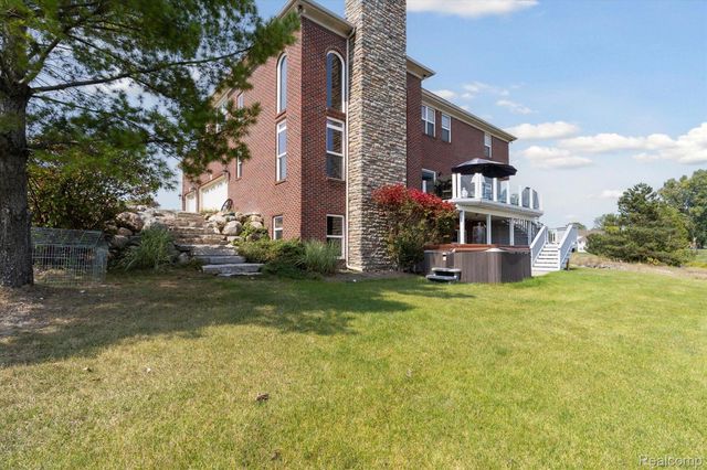 1858 SANDY SHORES Drive, Oxford, MI 48371