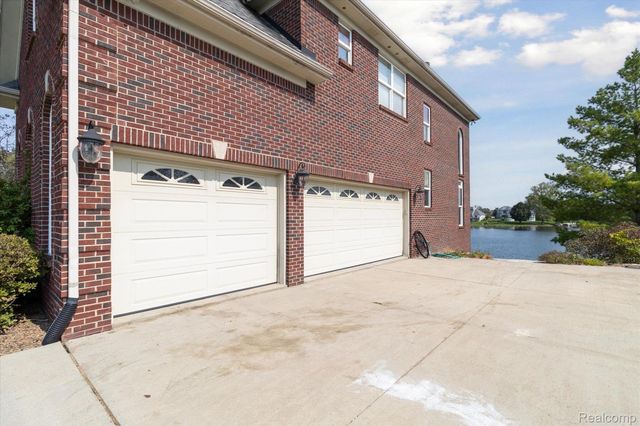 1858 SANDY SHORES Drive, Oxford, MI 48371