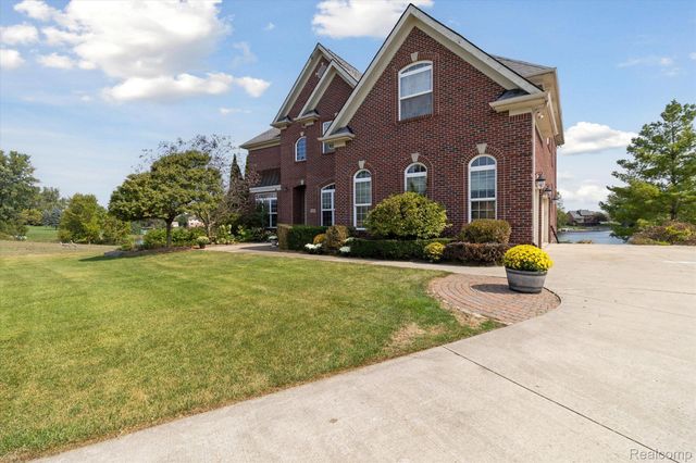 1858 SANDY SHORES Drive, Oxford, MI 48371