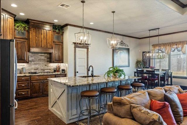 1631 NW Leona Cir, Lawton, OK 73505