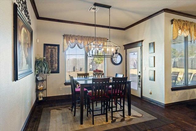 1631 NW Leona Cir, Lawton, OK 73505