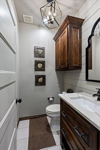 1631 NW Leona Cir, Lawton, OK 73505