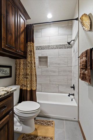 1631 NW Leona Cir, Lawton, OK 73505