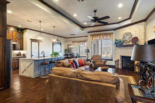 1631 NW Leona Cir, Lawton, OK 73505