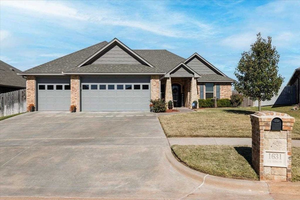1631 NW Leona Cir, Lawton, OK 73505