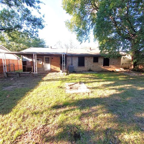 802 Dove Lane, Sherman, TX 75090