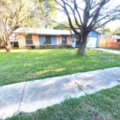 802 Dove Lane, Sherman, TX 75090