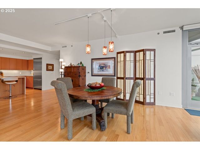 1260 Nw NAITO Pkwy 801B, Portland, OR 97209