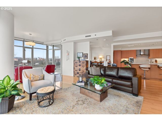 1260 Nw NAITO Pkwy 801B, Portland, OR 97209