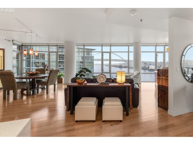 1260 Nw NAITO Pkwy 801B, Portland, OR 97209