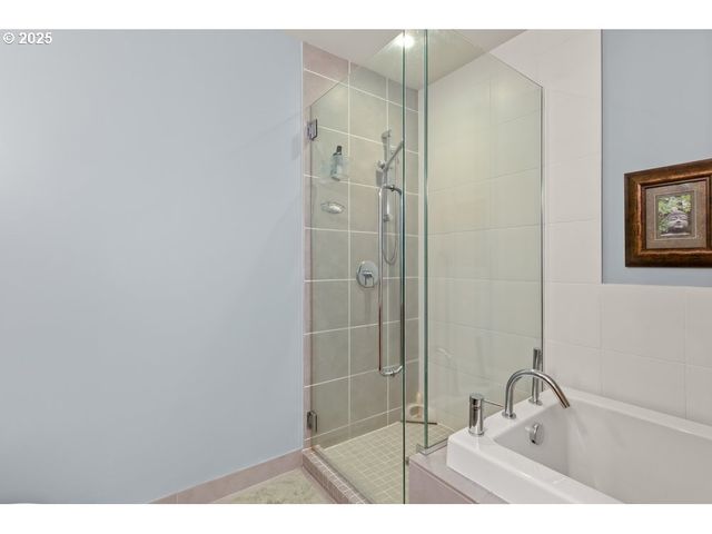 1260 Nw NAITO Pkwy 801B, Portland, OR 97209