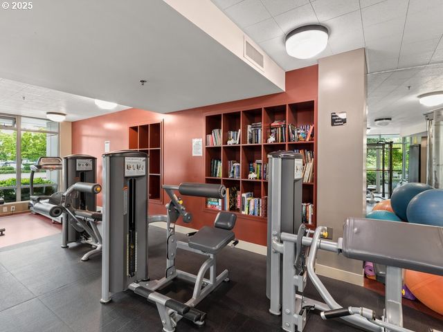 1260 Nw NAITO Pkwy 801B, Portland, OR 97209