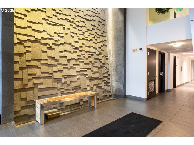 1260 Nw NAITO Pkwy 801B, Portland, OR 97209