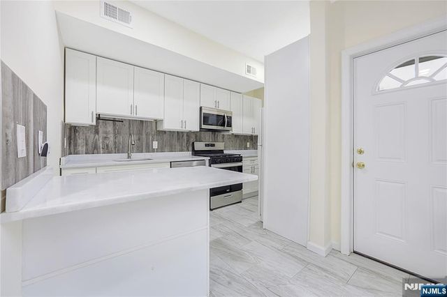 88 Devon Street, Kearny, NJ 07032