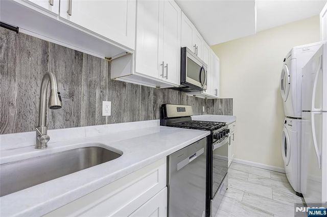 88 Devon Street, Kearny, NJ 07032