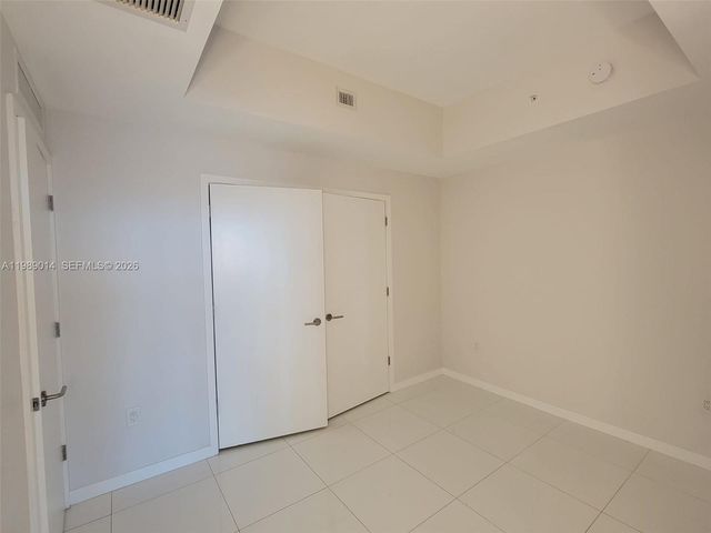 851 NE 1st Ave 1806, Miami, FL 33132