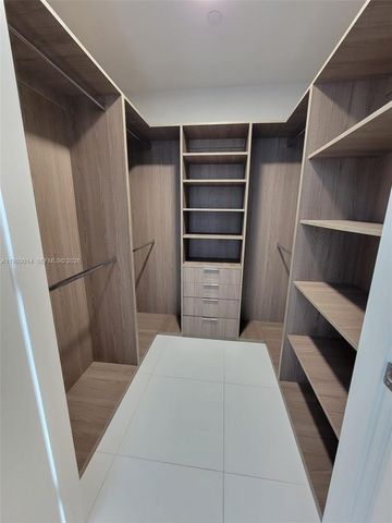 851 NE 1st Ave 1806, Miami, FL 33132