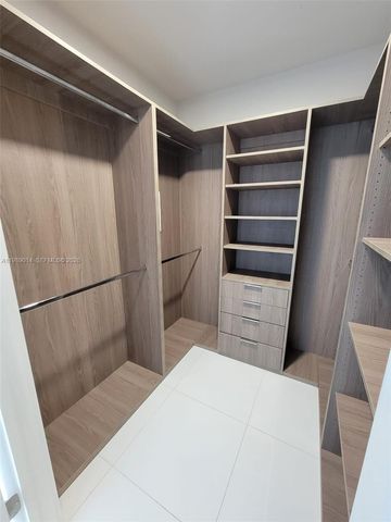 851 NE 1st Ave 1806, Miami, FL 33132