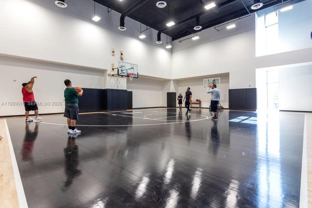 851 NE 1st Ave 1806, Miami, FL 33132