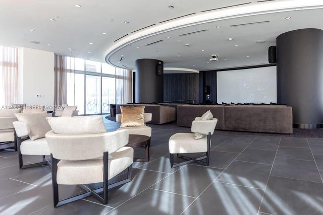 851 NE 1st Ave 1806, Miami, FL 33132