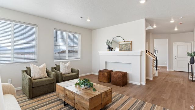 319 E KANAB CREEK DR, Saratoga Springs, UT 84045