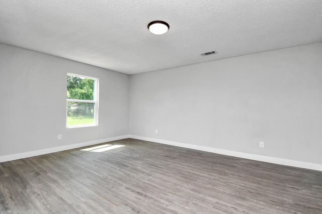 1030 San Felipe Road, Sealy, TX 77474