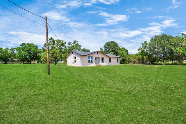 1030 San Felipe Road, Sealy, TX 77474