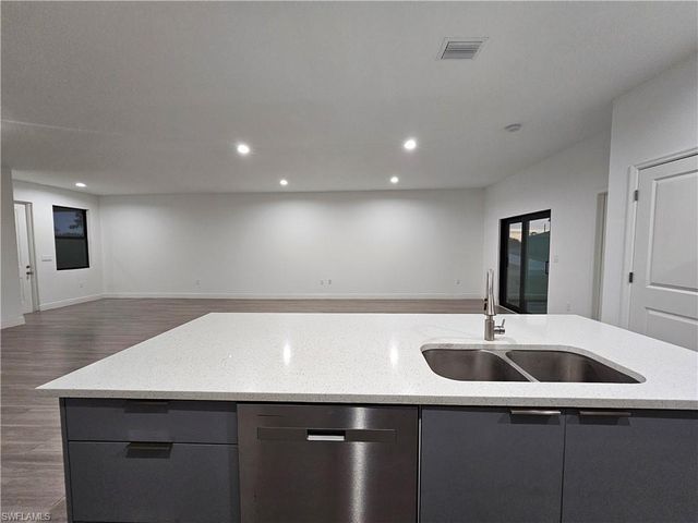 5002 Gramercy RD, Labelle, FL 33935