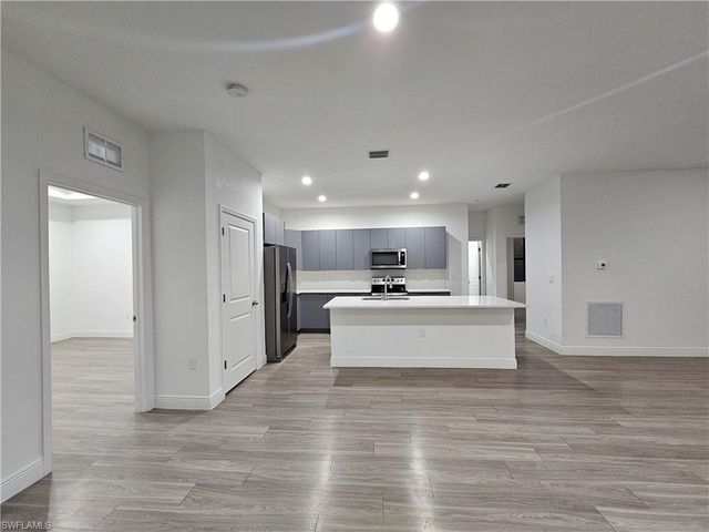 5002 Gramercy RD, Labelle, FL 33935