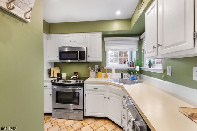 47 SPRUCE CT, Bedminster Twp., NJ 07921