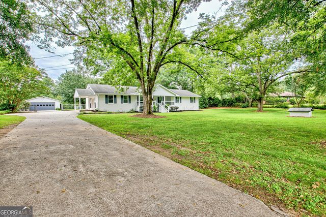 306 Tyrone Road, Fayetteville, GA 30214