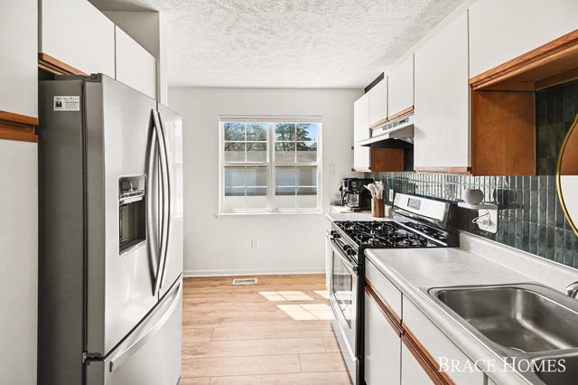 956 Ada Pl Drive Se, Ada Twp, MI 49546