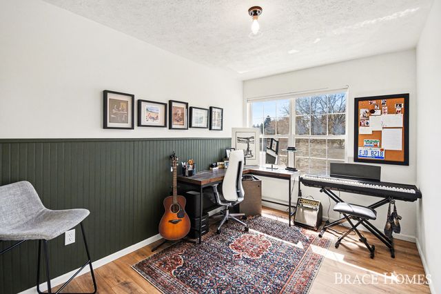 956 Ada Pl Drive Se, Ada Twp, MI 49546