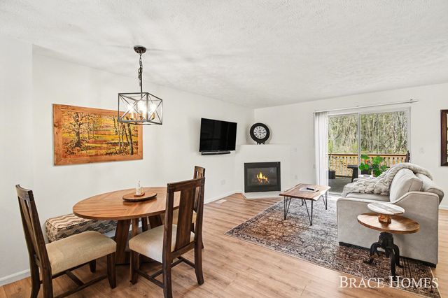 956 Ada Pl Drive Se, Ada Twp, MI 49546