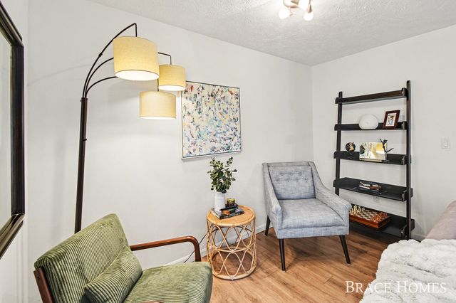 956 Ada Pl Drive Se, Ada Twp, MI 49546