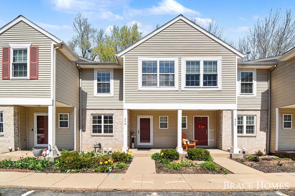 956 Ada Pl Drive Se, Ada Twp, MI 49546