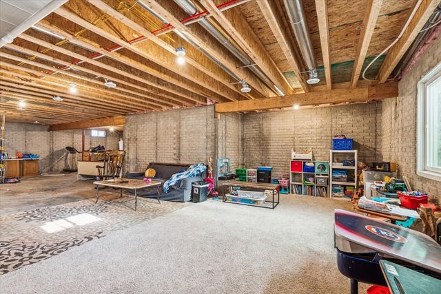 1460 LAWRENCE Avenue, Camanche, IA 52730