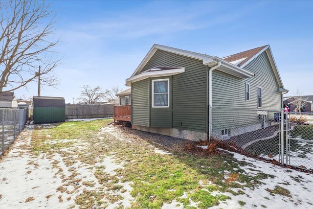 1460 LAWRENCE Avenue, Camanche, IA 52730