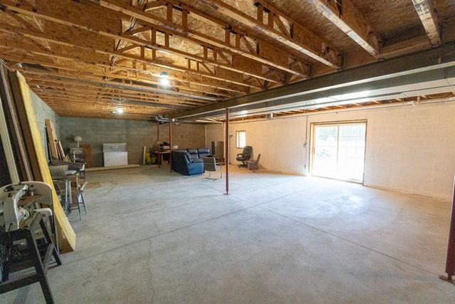 72000 E 46th Road, Cadillac, MI 49601