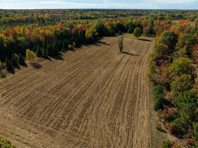 72000 E 46th Road, Cadillac, MI 49601