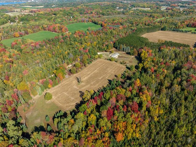 72000 E 46th Road, Cadillac, MI 49601