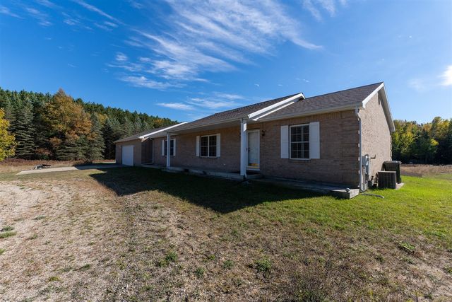 72000 E 46th Road, Cadillac, MI 49601