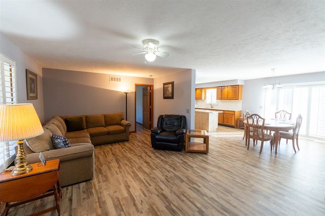 72000 E 46th Road, Cadillac, MI 49601