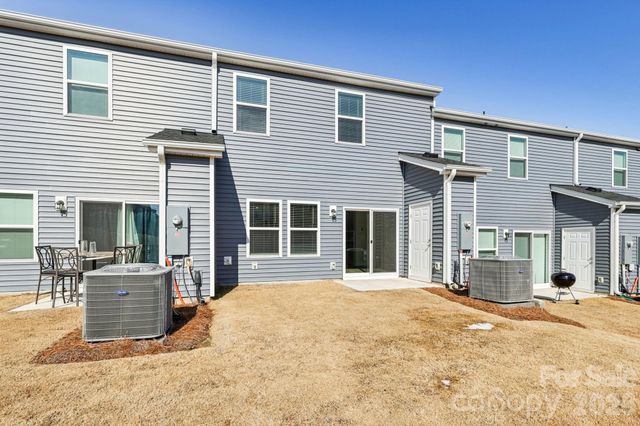 8017 Hidden Springs Trail, Charlotte, NC 28216