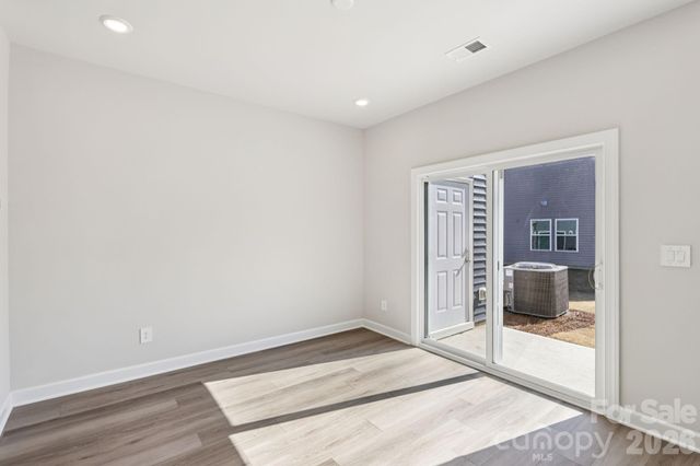 8017 Hidden Springs Trail, Charlotte, NC 28216
