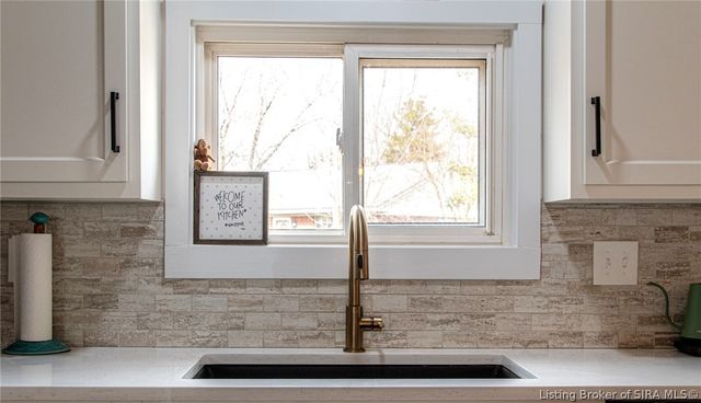 407 Charlestown Memphis Road, Charlestown, IN 47111