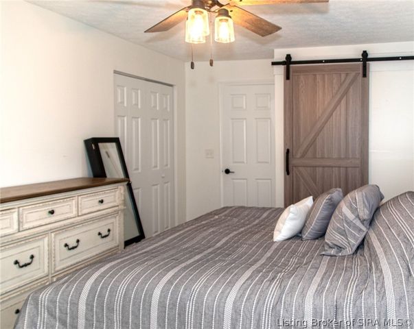 407 Charlestown Memphis Road, Charlestown, IN 47111