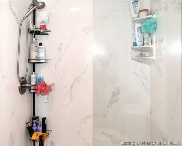 407 Charlestown Memphis Road, Charlestown, IN 47111