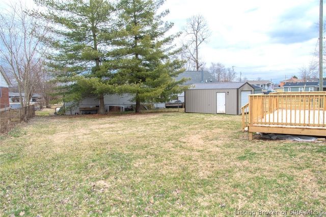 407 Charlestown Memphis Road, Charlestown, IN 47111