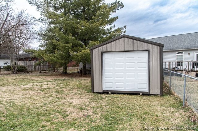 407 Charlestown Memphis Road, Charlestown, IN 47111